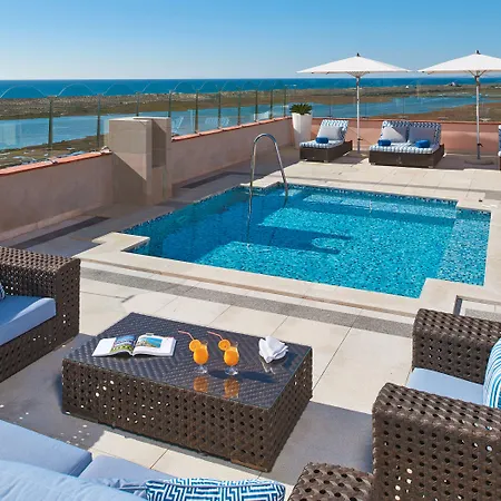 湖滨庄园酒店 5* 金塔湖