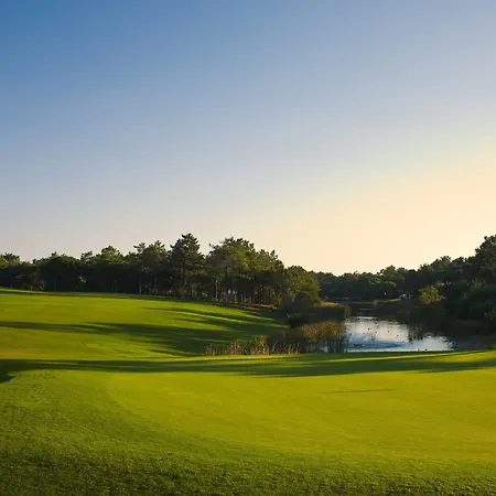 湖滨庄园酒店 5*